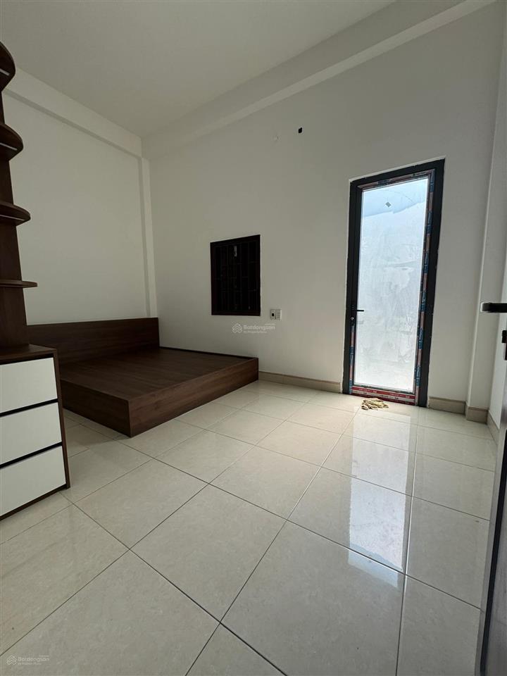 Bán nhà 3 tầng mt 7m5 gần loseby dt 90m2 ngang 5m cách biển 300m 18tỷ5