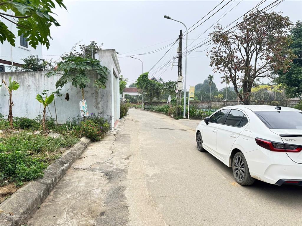61.6m2 trục chính thôn của đồng trúc giá chỉ 2,9 tỉ
