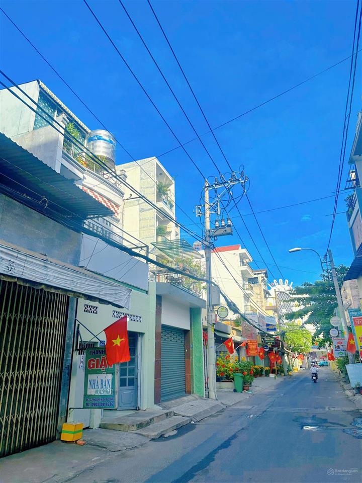 Bán nhà mặt tiền gò vấp 3 tầng đường nguyễn duy cung, gần emart phan huy ích, sổ hồng chính chủ