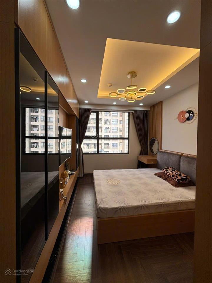 Hiếm! bán gấp chung cư roman tố hữu 70m2, 2 ngủ, 2wc, tầng trung view đẹp,nhỉnh 6 tỷ. 0762 656 ***