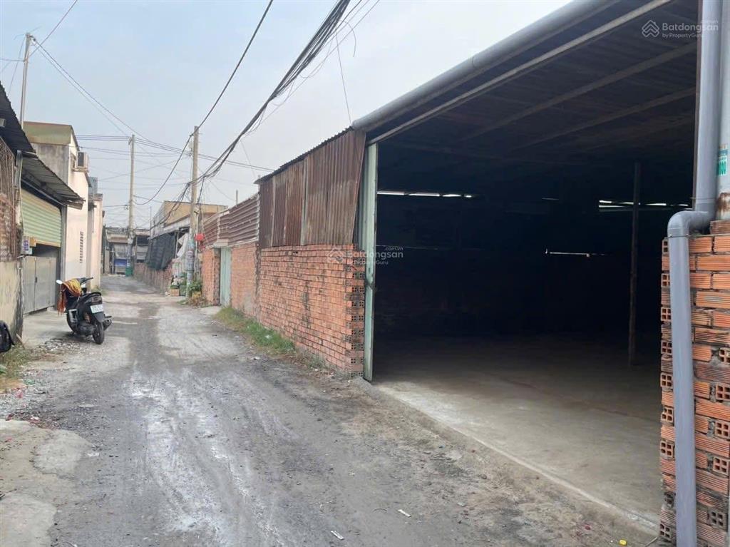 Cần bán xưởng, kho ngay kcn cầu tràm giá 900 triệu cho thuê 12 triệu/tháng có điện 3 pha đường xe