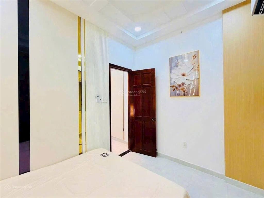 Cần bán căn nhà nhỏ xinh trên đ. trịnh quang nghị  ngay trường đh kinh tế tphcm