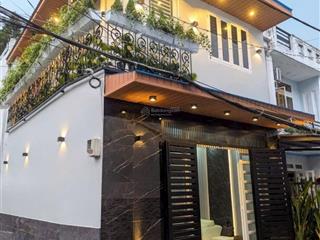 Vợ chồng em cần bán gấp căn nhà đẹp góc 2 mặt tiền hẻm xe hơi thông  kdc gia hoà  giá 880triệu