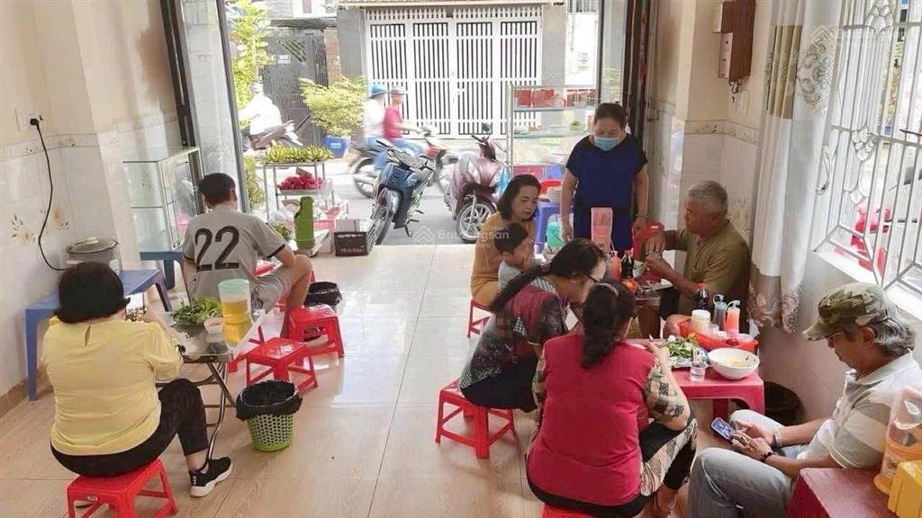 Cuối năm cần thanh lý gấp căn nhà mặt tiền, đường hoàng phan thái, chợ bình chánh