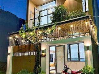 Cần bán gấp căn nhà 915 triệu kế bên chợ phú lợi q8 dt 53m2 4x13m kết cấu  1 trệt 1 lầu 3pn 2wc