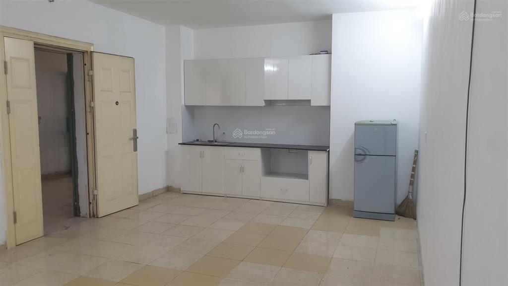 Cho thuê căn hộ 82m2 tầng trung tân việt