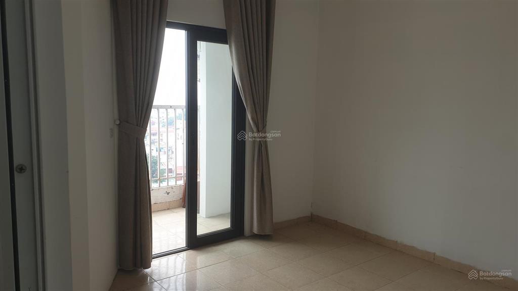 Cho thuê căn hộ 82m2 tầng trung tân việt