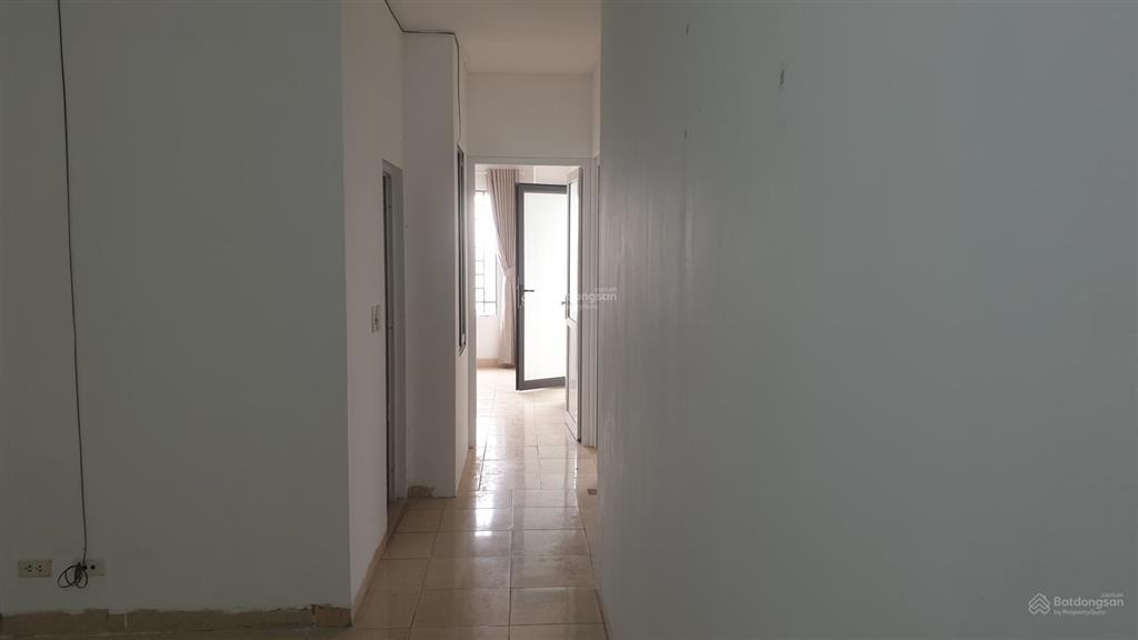 Cho thuê căn hộ 82m2 tầng trung tân việt