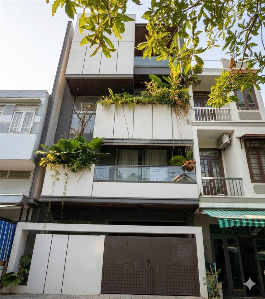 Ngang 7m hiếm có. nhà 4 tầng full nội thất luxury. chỉ 10,7 tỷ ngay trung tâm đà nẵng