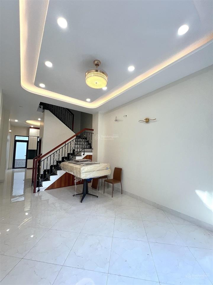 Bán nhà 67m2 x 4 tầng mới 100%, hxh 7m, gần phạm văn đồng, trường th đào sơn tây.