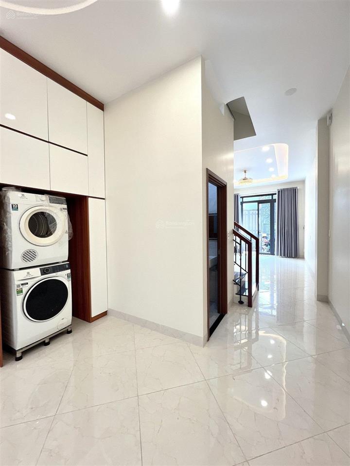Bán nhà 67m2 x 4 tầng mới 100%, hxh 7m, gần phạm văn đồng, trường th đào sơn tây.
