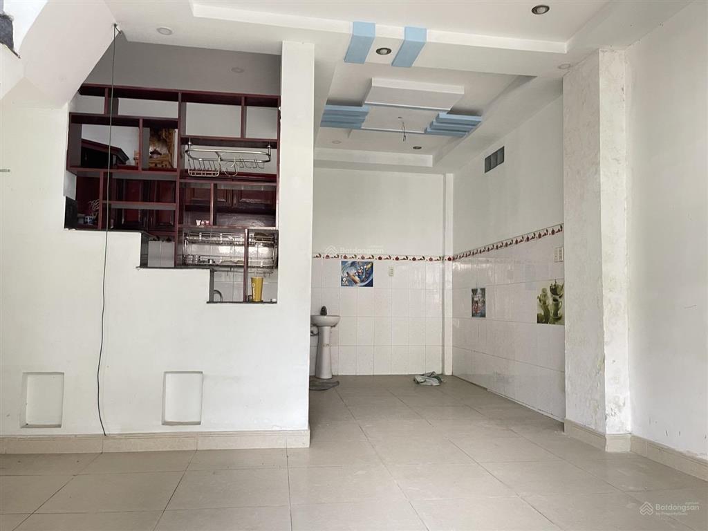 Bán nhà 2 tầng đẹp, quốc lộ 1k, 3,65 tỷ, 50m2, 2pn, 2wc, mặt tiền 5m.