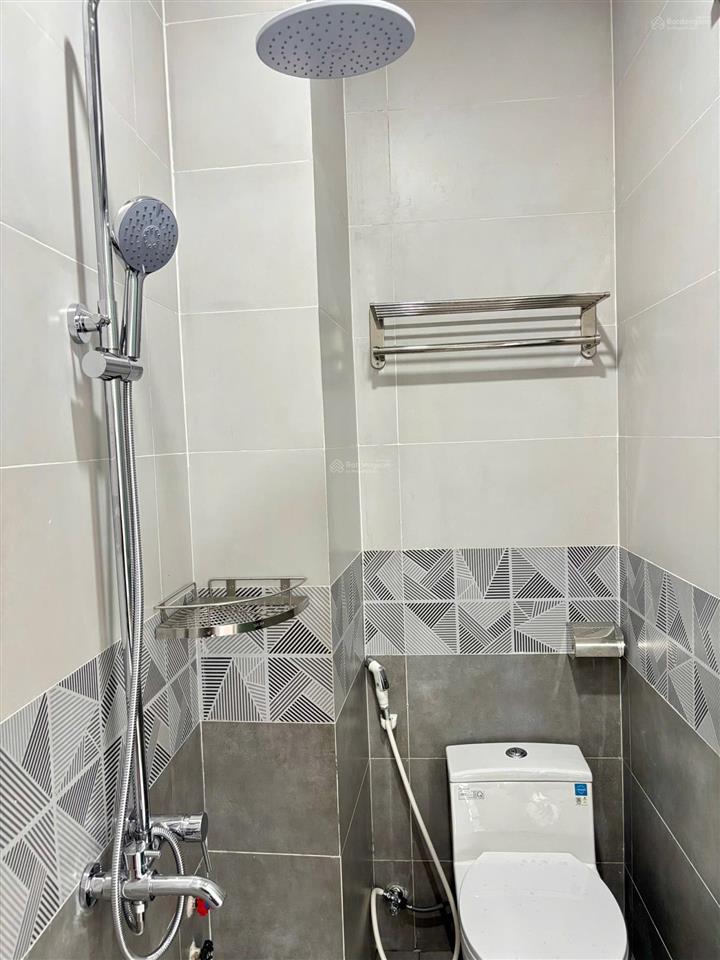 Nhà 4 tầng mới 100%, gần chợ long trường, khu phân lô, hẻm 6m.