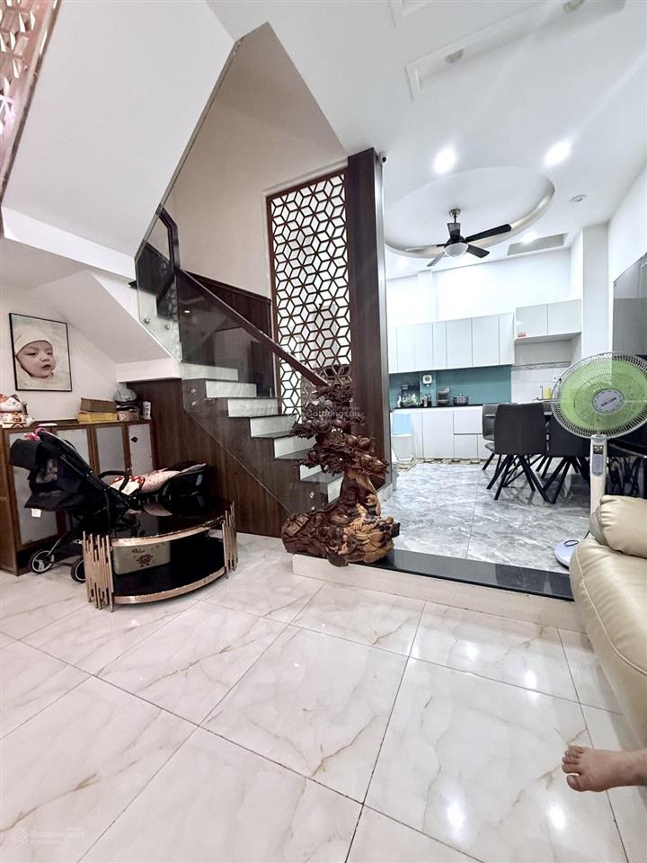 Nhà 4 tầng mới tinh, 4pn, đường trước nhà 9m thông, tam bình thủ đức.
