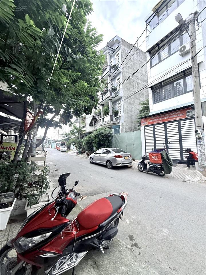 Nhà 4 tầng mới tinh, 4pn, đường trước nhà 9m thông, tam bình thủ đức.