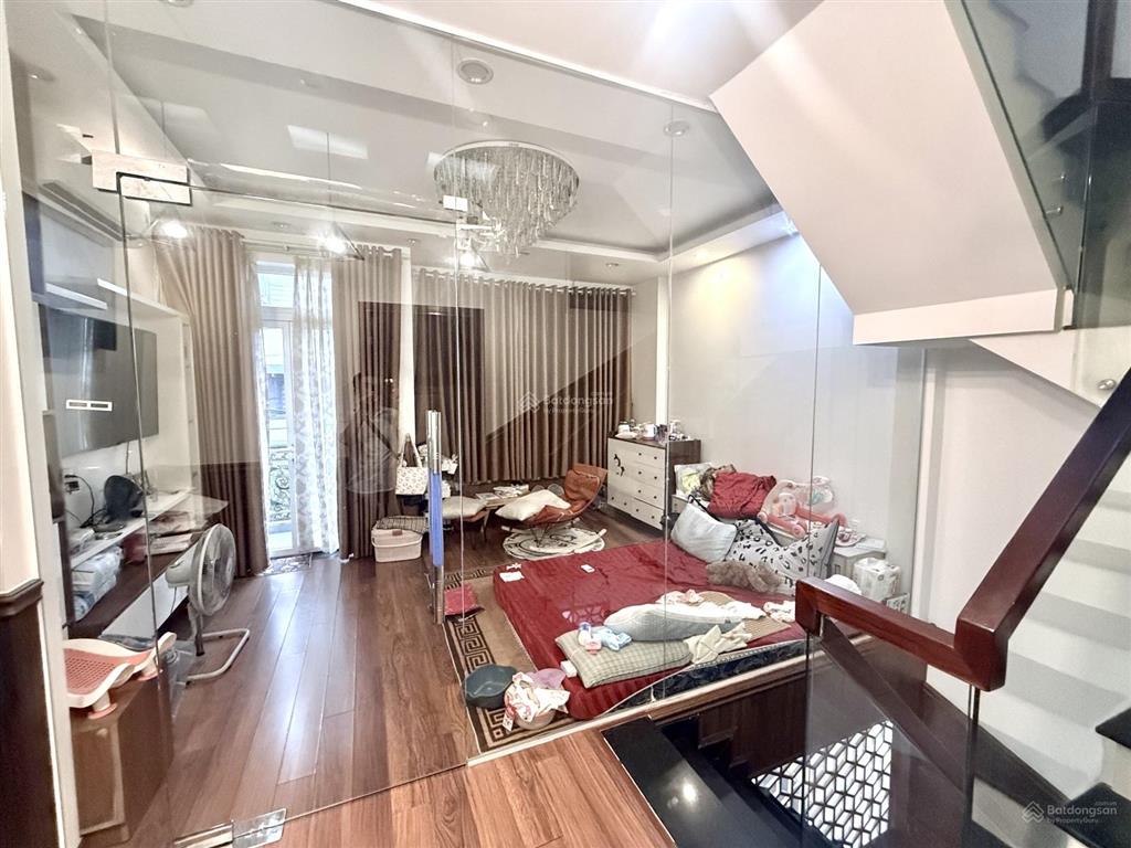 Nhà 4 tầng mới tinh, 4pn, đường trước nhà 9m thông, tam bình thủ đức.