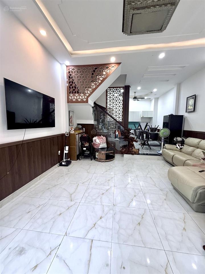 Nhà 4 tầng mới tinh, 4pn, đường trước nhà 9m thông, tam bình thủ đức.
