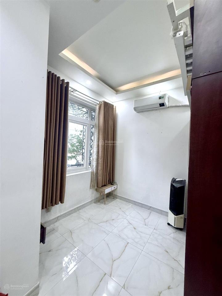 Nhà 4 tầng mới tinh, 4pn, đường trước nhà 9m thông, tam bình thủ đức.