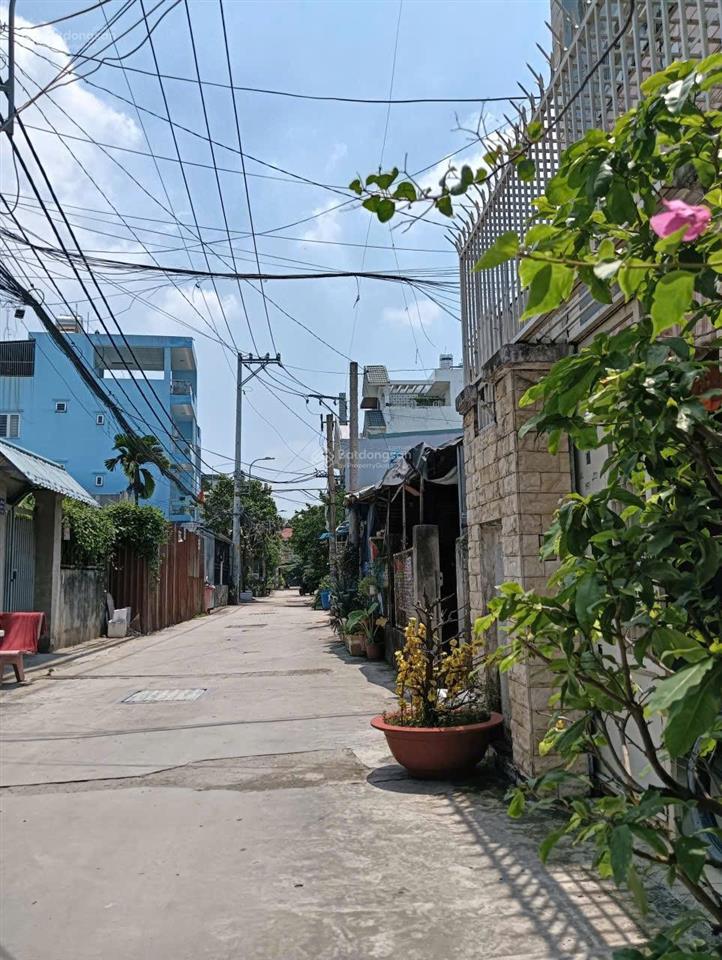 Nhà 2 tầng hẻm xe hơi thông đường số 48 hiệp bình chánh thủ đức.