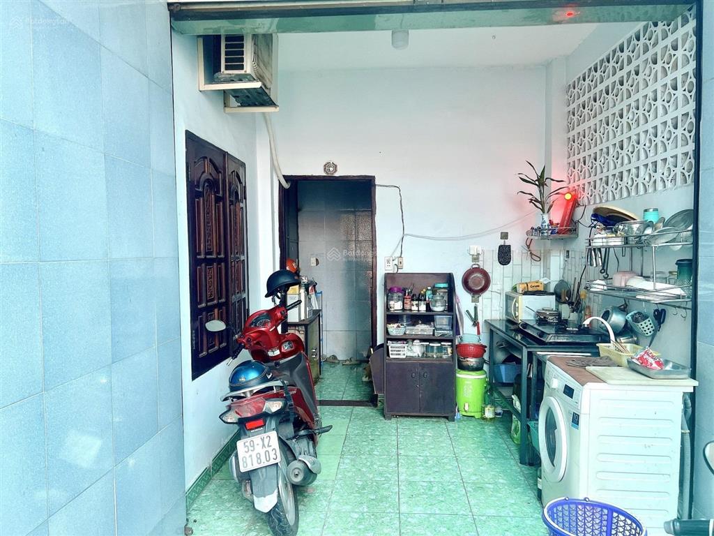 Nhà 2 tầng, 87m2, ngang 7.4m, hẻm xe hơi sát đh ngân hàng hoàng diệu 2 thủ đức.