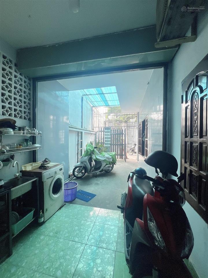 Nhà 2 tầng, 87m2, ngang 7.4m, hẻm xe hơi sát đh ngân hàng hoàng diệu 2 thủ đức.
