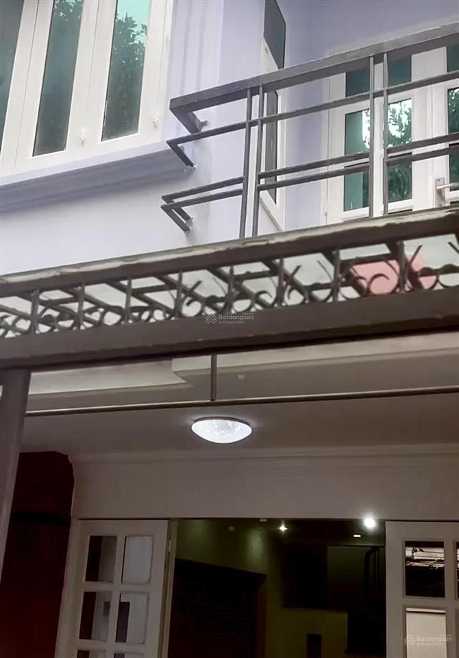 Nhà 3 tầng, khu vip trần não, sổ nở hậu nhẹ hoàn công đầy đủ, kqh, klg