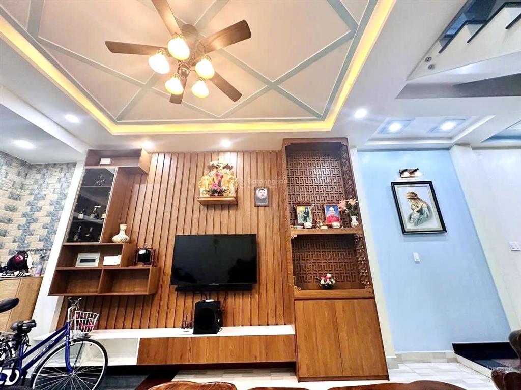 Nhà 3 tầng kdc hồng long hiệp bình phước, khu phân lô hẻm nhựa 7m, sổ hoàn công đủ