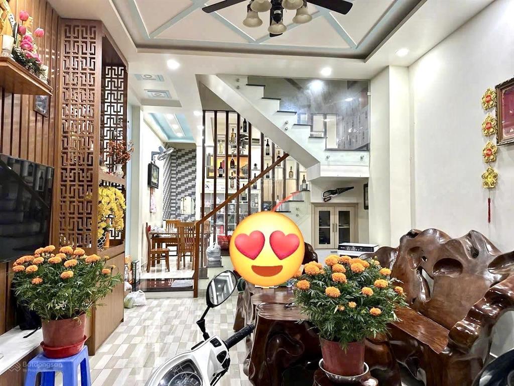 Nhà 3 tầng kdc hồng long hiệp bình phước, khu phân lô hẻm nhựa 7m, sổ hoàn công đủ