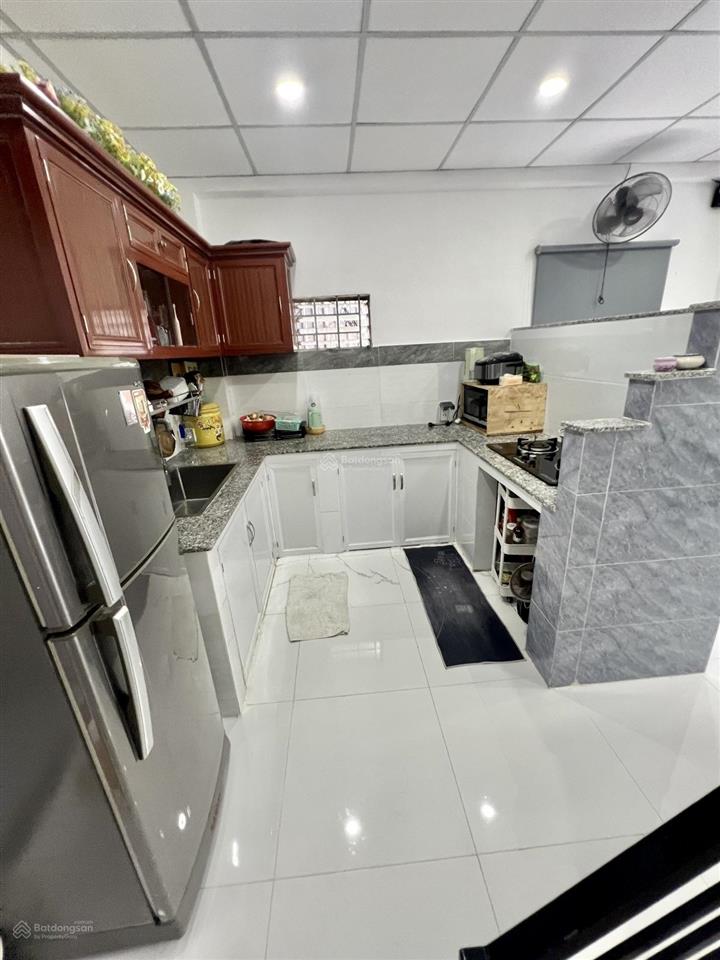 Bán nhà 49m2, hiệp bình chánh, sổ hồng riêng, không quy hoạch.
