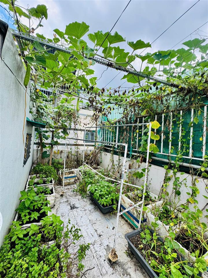 Chỉ 3,6 tỷ, bán nhà 3 tầng hẻm xe hơi đường 185 phước long b thủ đức.