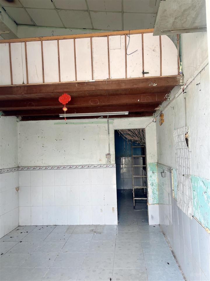Bán nhà cấp 4 có 3 phòng trọ, hẻm xe tải ngay công viên làng hoa gò vấp, 72.2m², full thổ cư.