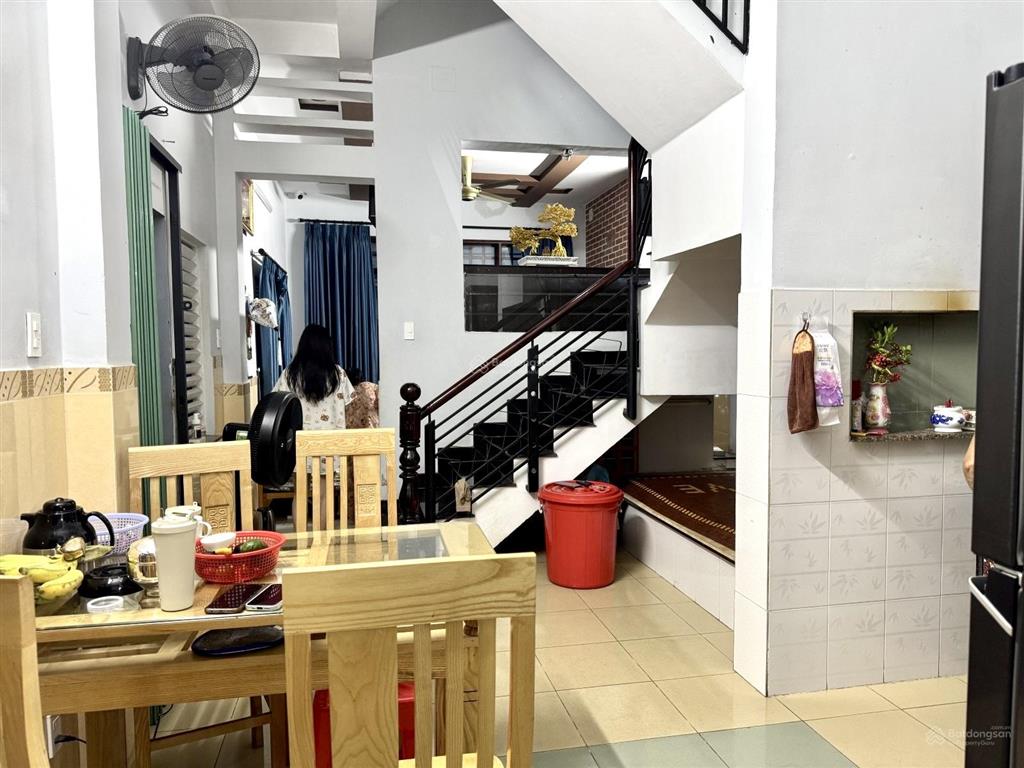 Bán nhà 2 tầng hẻm xe hơi trường thọ, lô góc 2 mặt tiền, kqh, klg, sổ hoàn công.