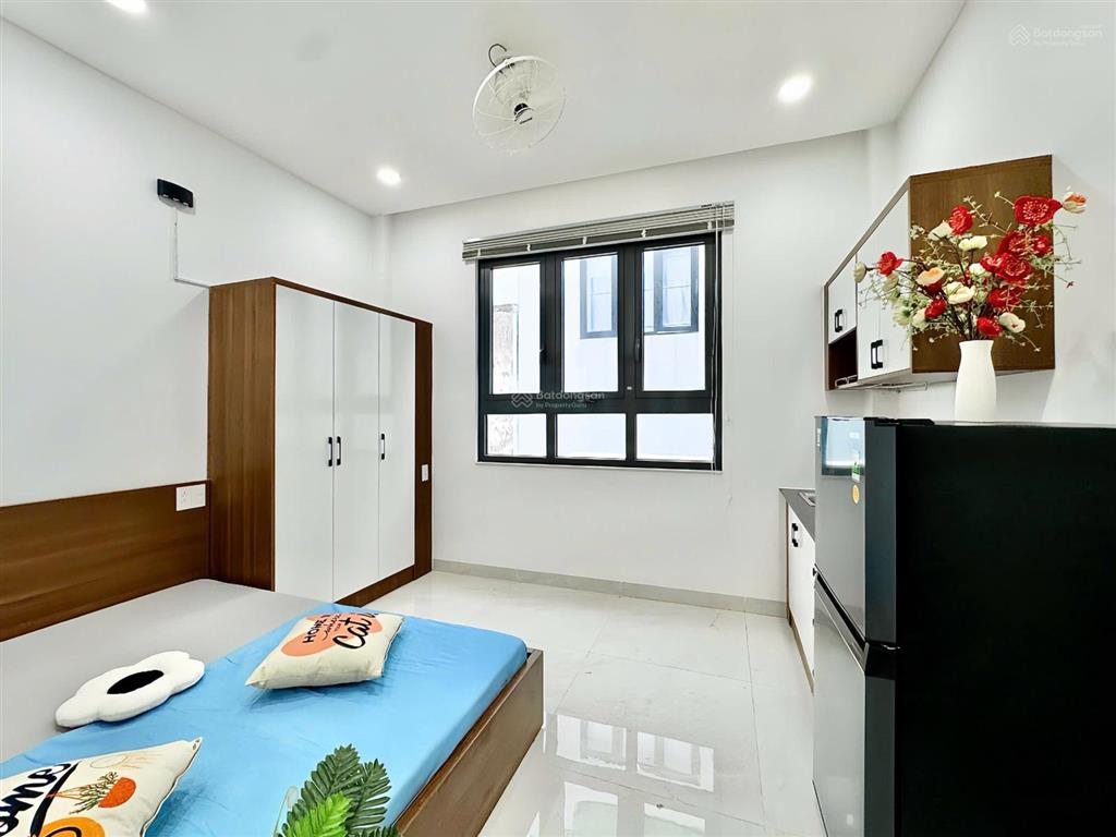 Phòng full nội thất ngay iuh nguyễn văn dung