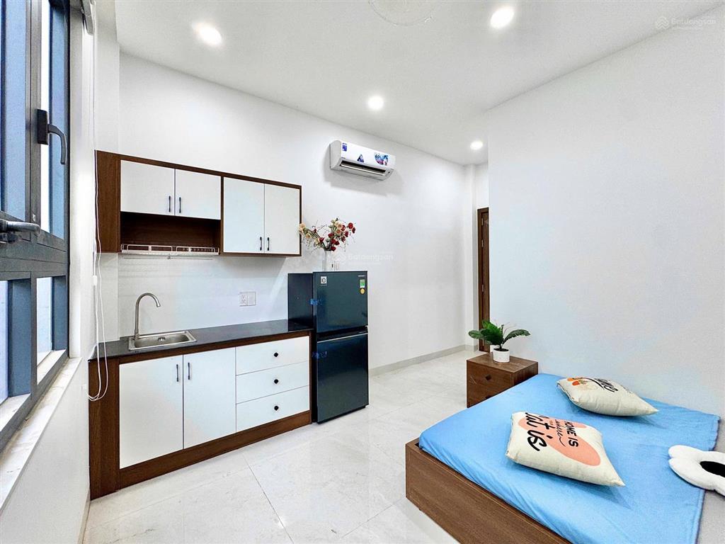 Phòng full nội thất ngay iuh nguyễn văn dung