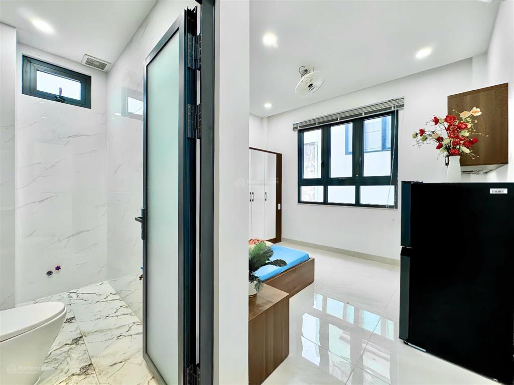 Phòng full nội thất ngay iuh nguyễn văn dung