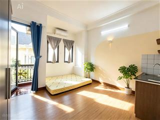 Phòng ccmn bancol rộng 35m2 ngay phan văn trị