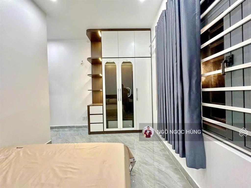 Nhà đẹp hẽm 666 huỳnh tấn phát q7 giá bán 8 . 7 tỷ dt 8x8.5m. h/t trệt,2lau,st