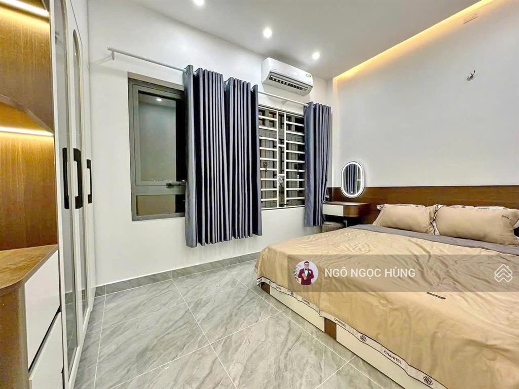 Nhà đẹp hẽm 666 huỳnh tấn phát q7 giá bán 8 . 7 tỷ dt 8x8.5m. h/t trệt,2lau,st