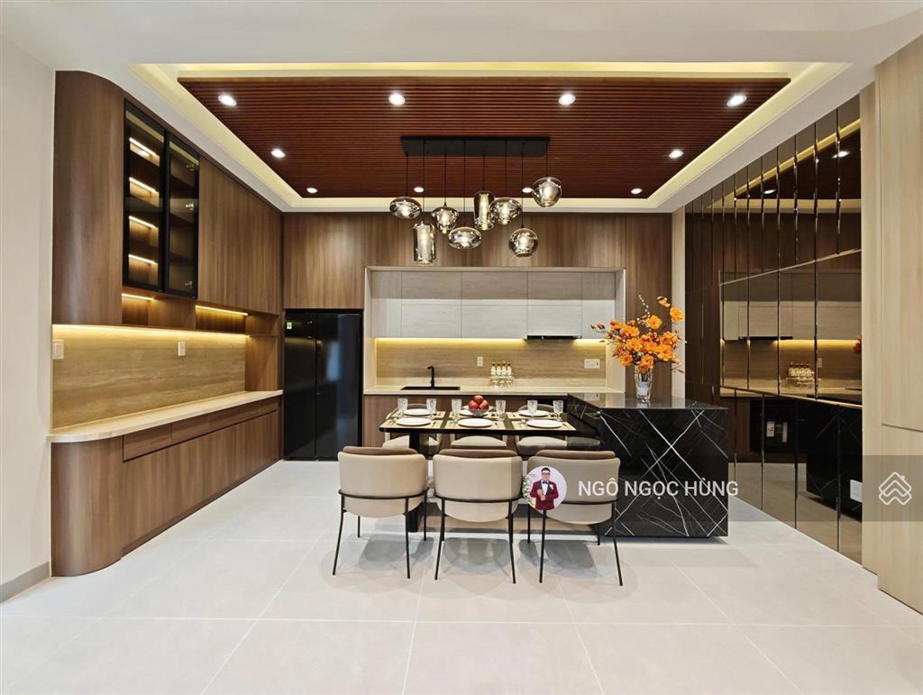 Nhà đẹp hẽm 666 huỳnh tấn phát q7 giá bán 8 . 7 tỷ dt 8x8.5m. h/t trệt,2lau,st