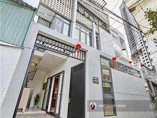 Nhà đẹp hẽm 666 huỳnh tấn phát q7 giá bán 8 . 7 tỷ dt 8x8.5m. h/t trệt,2lau,st