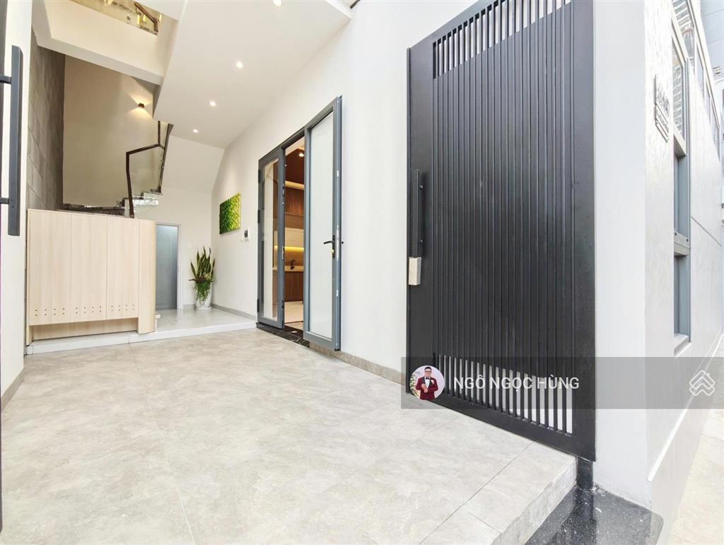 Nhà đẹp hẽm 666 huỳnh tấn phát q7 giá bán 8 . 7 tỷ dt 8x8.5m. h/t trệt,2lau,st