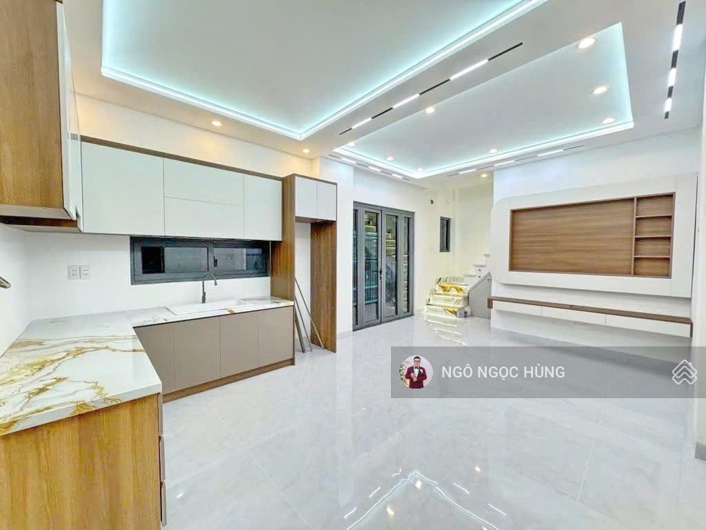 Căn góc đẹp hẻm nguyễn văn quỳ q7 giá bán 4.88 tỷ có thương lượng dt 4.2x8m