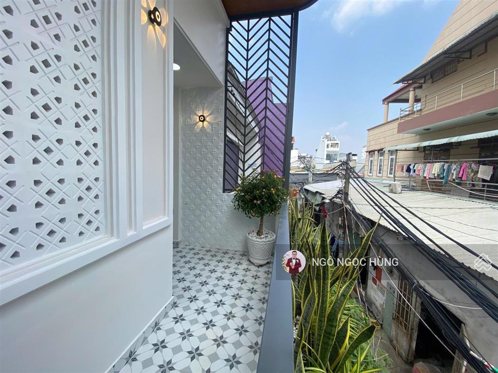Nhà mới hẻm huỳnh tấn phát q7 giá bán 5.5 tỷ (tl) dt 4.6x9m, h/t trệt, lầu