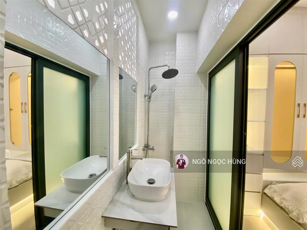 Nhà mới hẻm huỳnh tấn phát q7 giá bán 5.5 tỷ (tl) dt 4.6x9m, h/t trệt, lầu