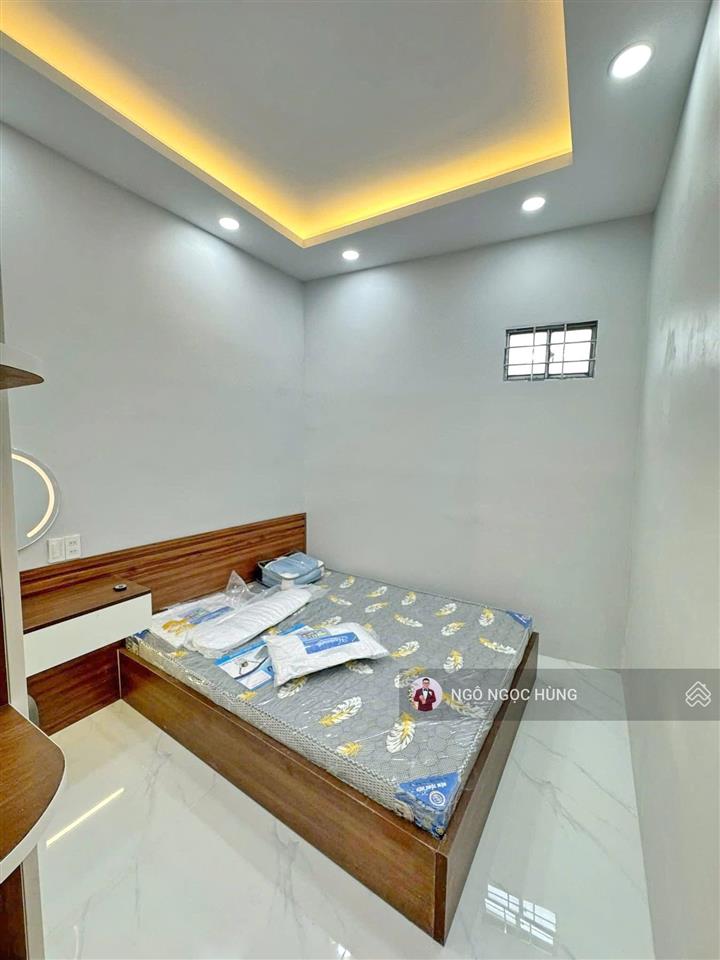 Nhà 4x11m trệt lầu 3 pn hẽm 88 nguyễn văn quỳ quận 7 giá 4.95 tỷ