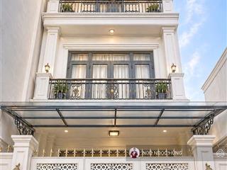Nhà 4.1x16m, 3 tầng hẽm bùi văn ba q7 giá 7.9 tỷ vào ở liền