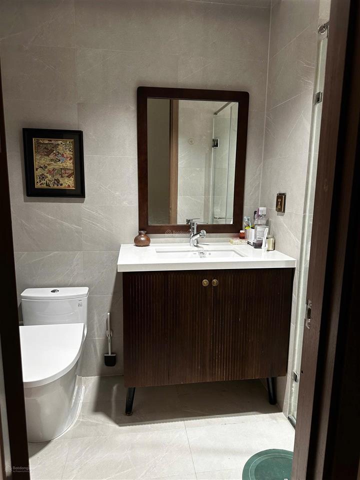 Chủ cần tiền bán gấp 3pn giá tốt nhất tại vinhome central park bình thạnh.  0797 732 *** em thoa