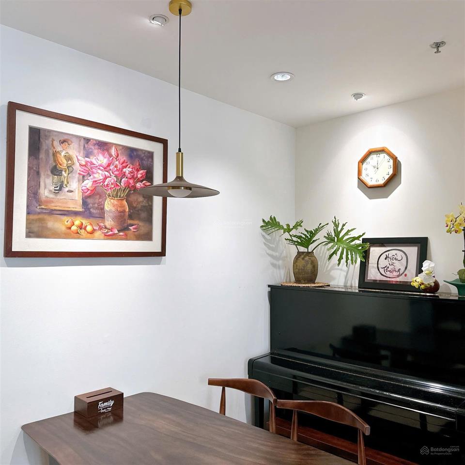 Chủ cần tiền bán gấp 3pn giá tốt nhất tại vinhome central park bình thạnh.  0797 732 *** em thoa