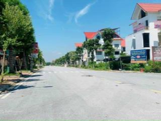 Bán gấp biệt thự ngôi nhà mới, giá tốt nhất khu vực