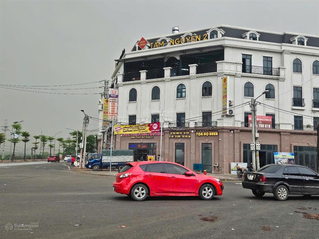 Chủ ngộp bank cần bán shophouse sơn đồng center, hoài đức  hướng đông nam